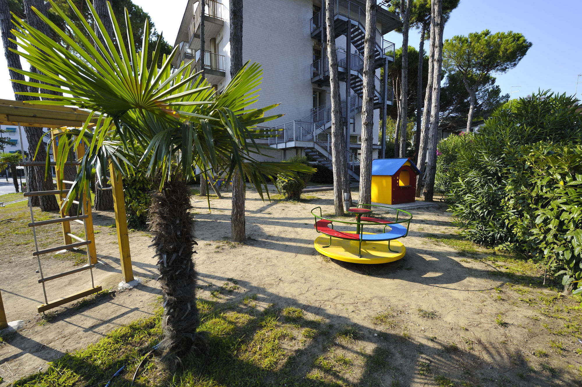 Hotel Vina De Mar Lignano Sabbiadoro Kültér fotó